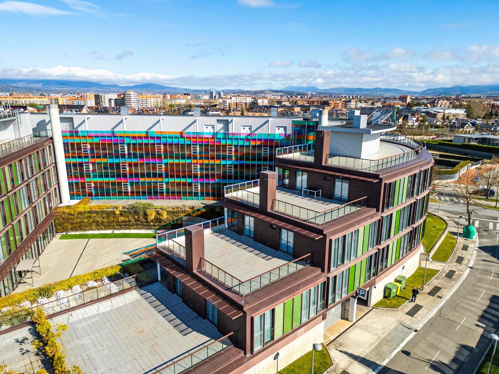 Hotel Jardines De Uleta Suites Vitoria-Gasteiz Kültér fotó