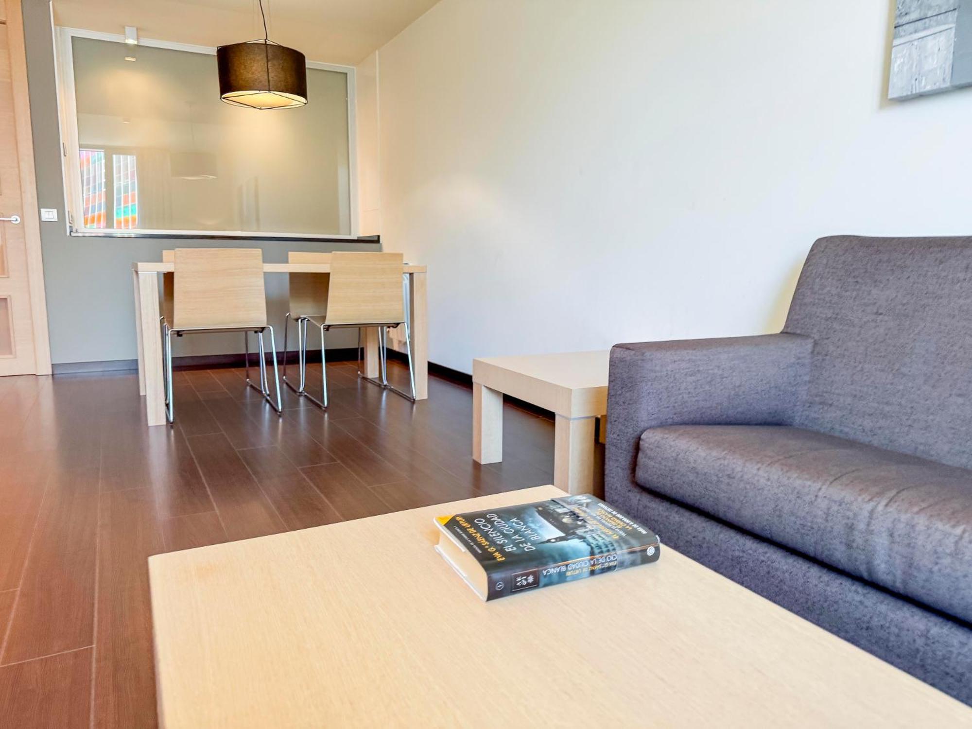 Hotel Jardines De Uleta Suites Vitoria-Gasteiz Kültér fotó