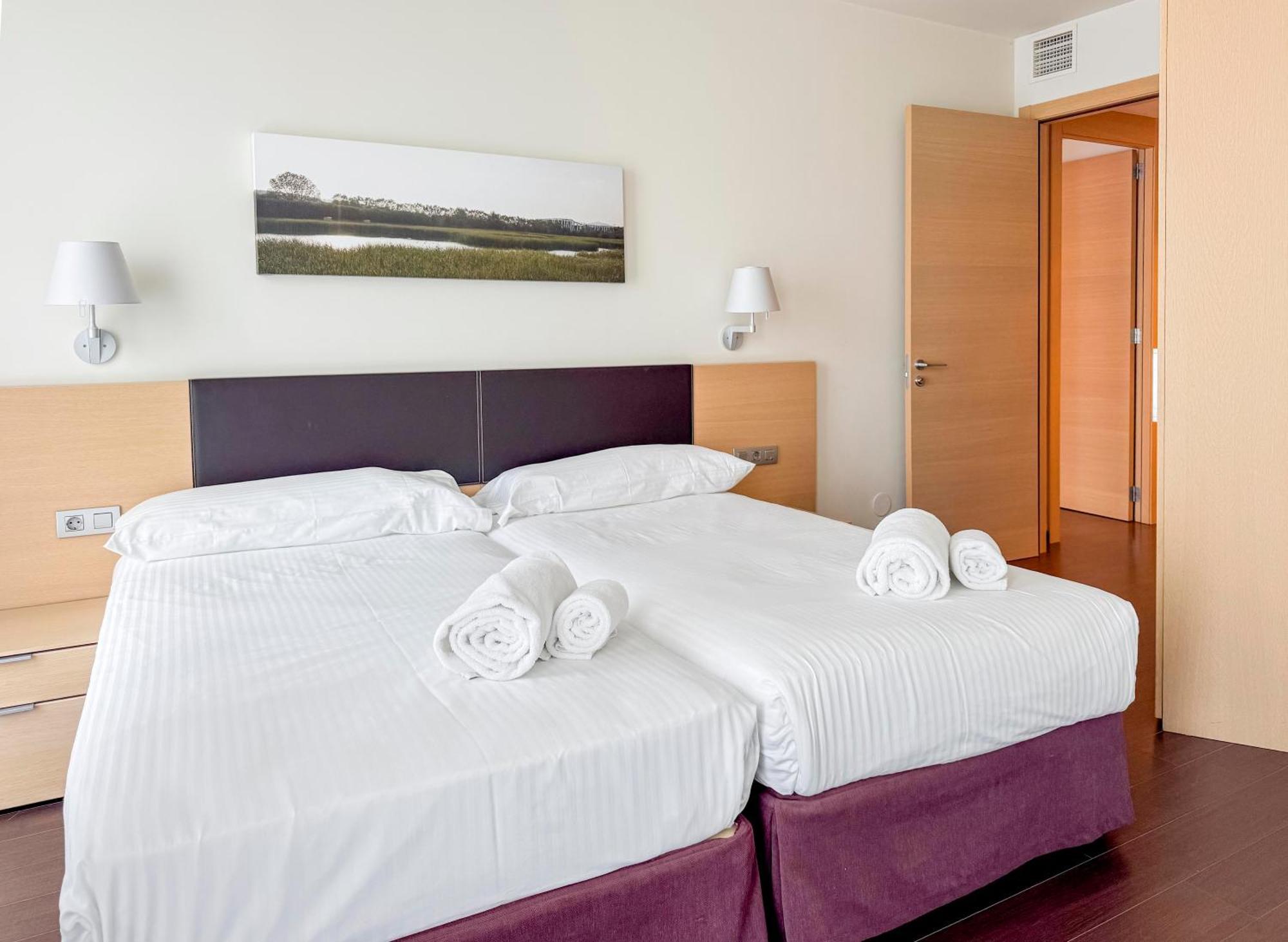 Hotel Jardines De Uleta Suites Vitoria-Gasteiz Kültér fotó