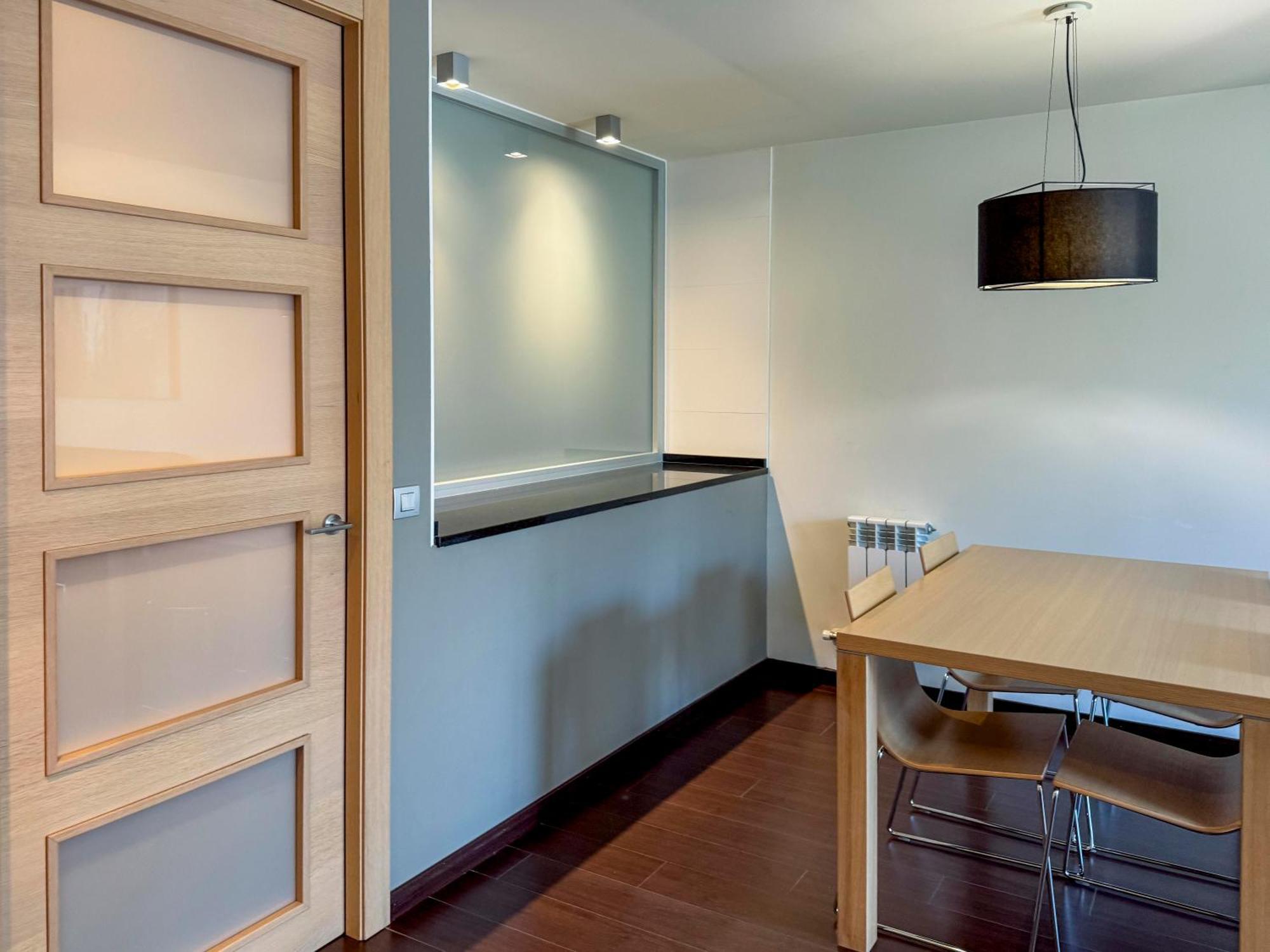 Hotel Jardines De Uleta Suites Vitoria-Gasteiz Kültér fotó