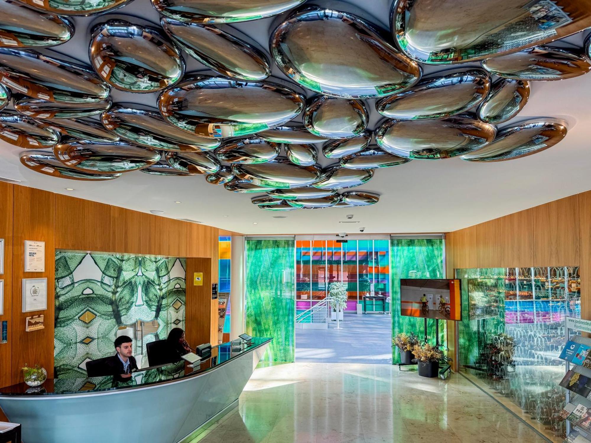 Hotel Jardines De Uleta Suites Vitoria-Gasteiz Kültér fotó
